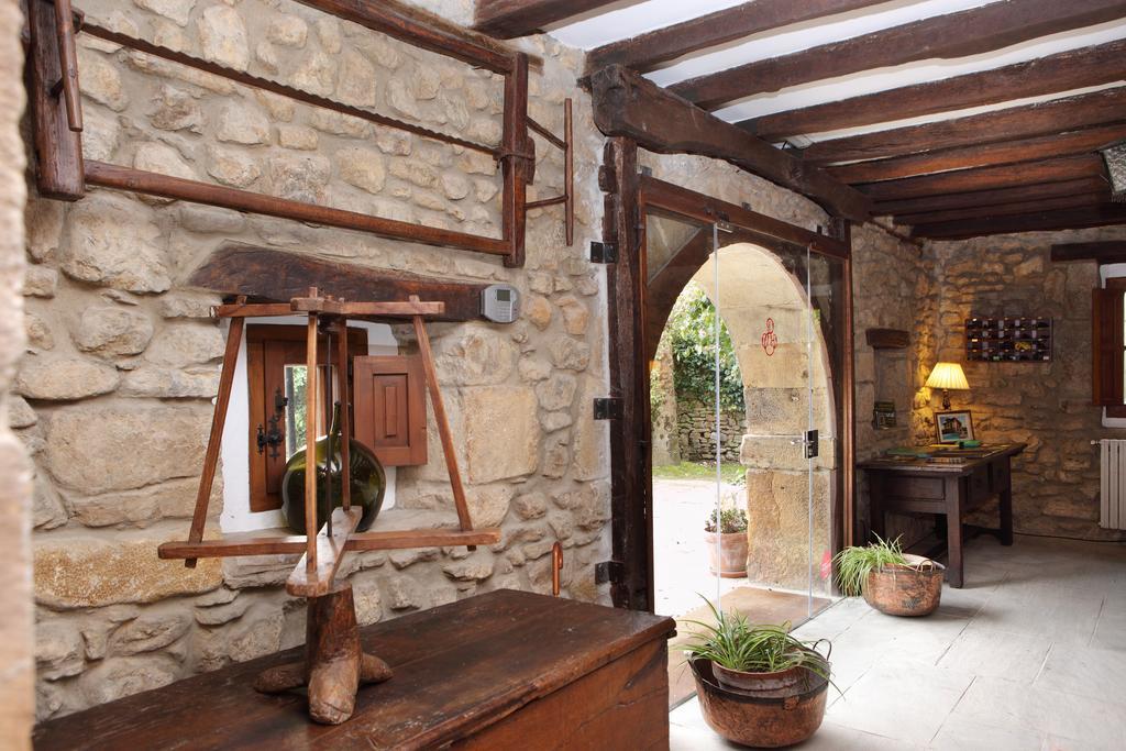 Posada La Torre De La Quintana Liendo Bagian luar foto